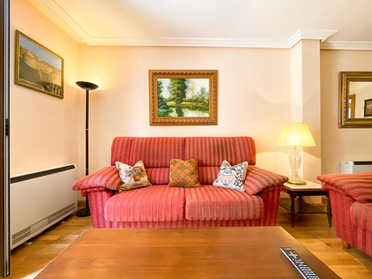 Vivienda Turistica Leones Apartment