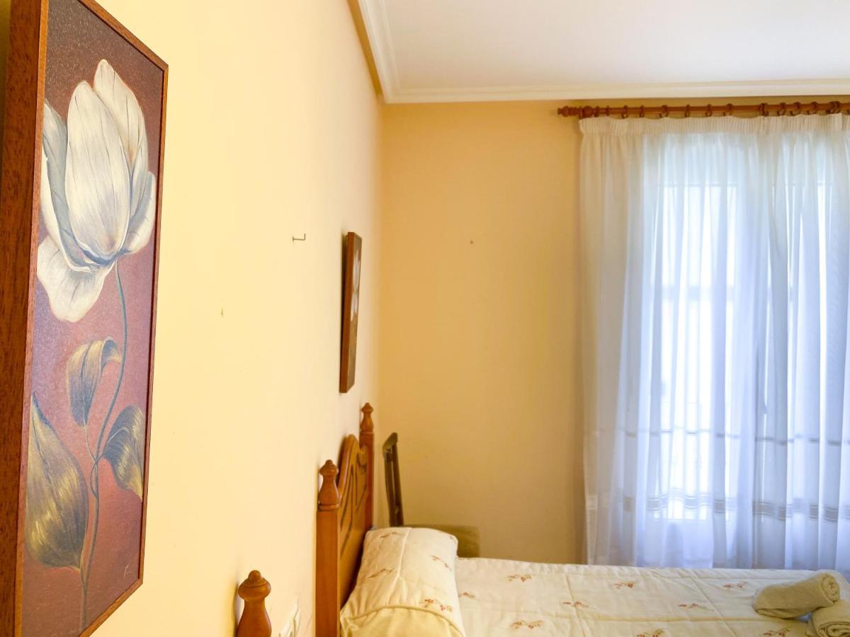 Vivienda Turistica Leones Apartment